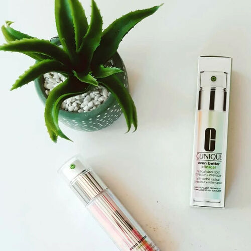Clinique Even Better Clinical Radical Koyu Leke Serumu 30 ml - Görsel 2