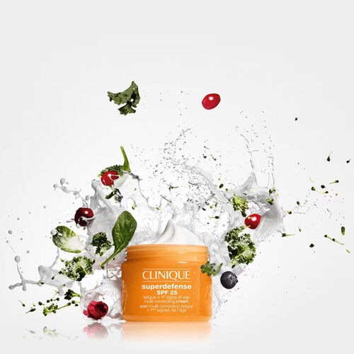 Clinique Superdefense SPF 25 Yaşlanma Karşıtı Nemlendirici Krem 50 ml - Karma ve Yağlı Cİlt - Görsel 3